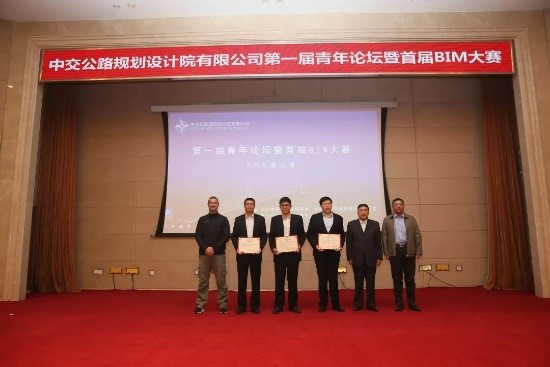 争创新,求发展,青年正是大有可为时! 争创新,求发展,青年正是大有可为时!
